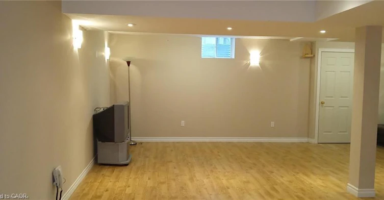 Lower-84 Apple Ridge Drive, Kitchener, ON, N2P 2S7