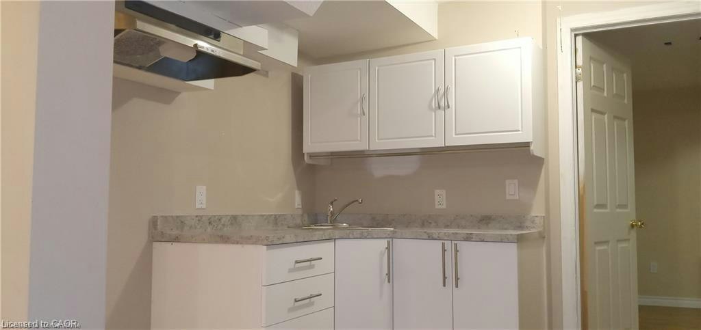 Lower-84 Apple Ridge Drive, Kitchener, ON, N2P 2S7 - 6
