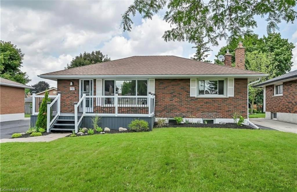 Upper-14 Pembroke Avenue, Brantford, ON, N3R 5B4