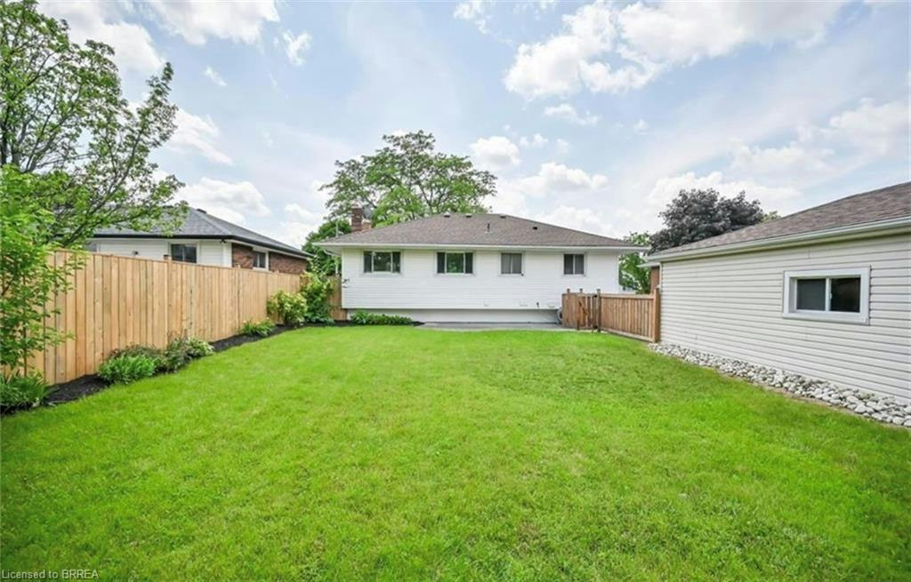 Upper-14 Pembroke Avenue, Brantford, ON, N3R 5B4 - 15