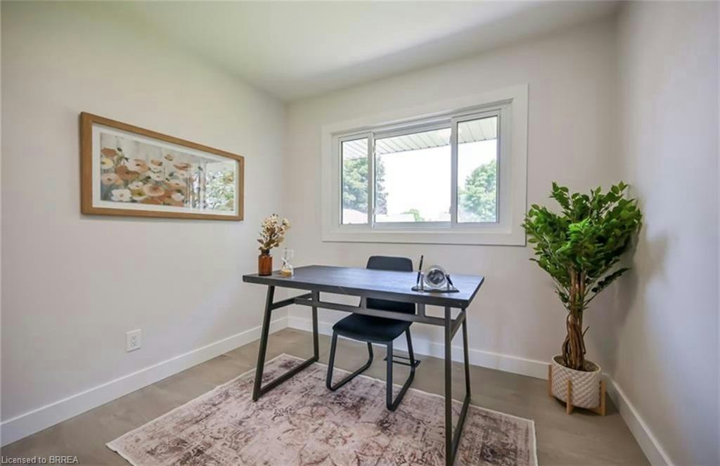 Upper-14 Pembroke Avenue, Brantford, ON, N3R 5B4 - 12