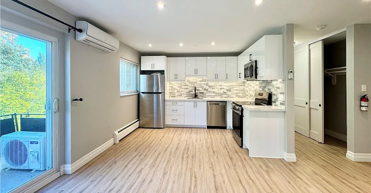 303-410 Hazel Street, Waterloo, ON, N2L 3P7
