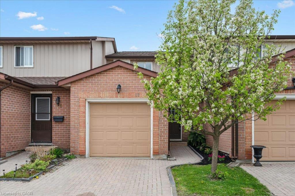 17-25 Valleyview Road, Kitchener, ON, N2E 1L5 - 2