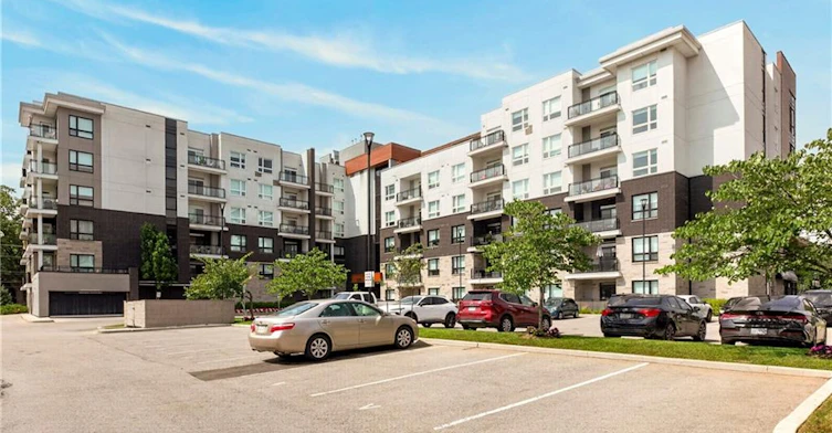 208-320 Plains Road E, Burlington, ON, L7T 0C1 - 44
