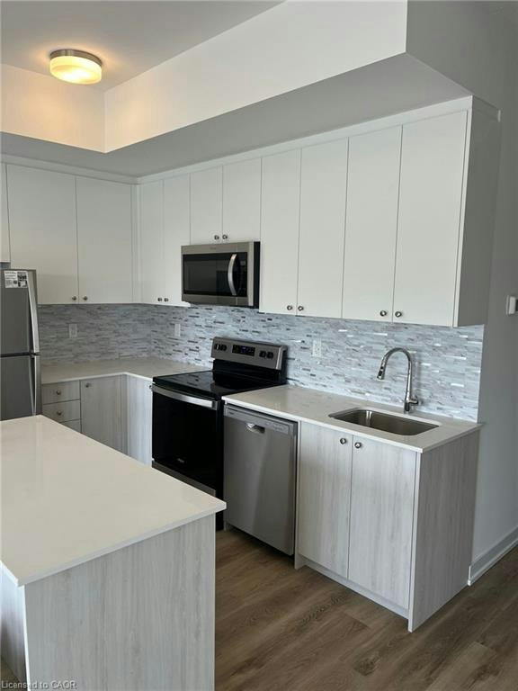 J5-40 Palace Street, Kitchener, ON, N2E 0L2 - 2