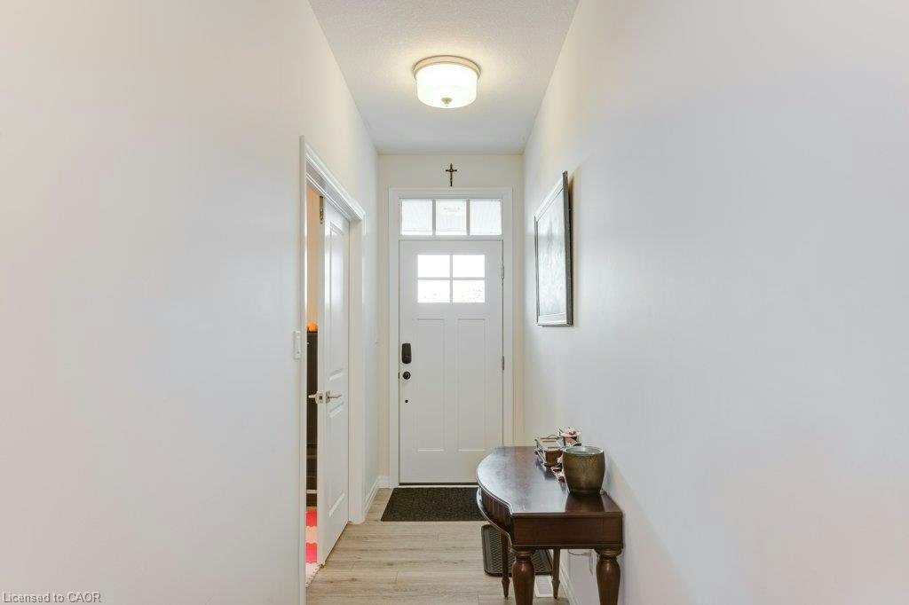 102 Livingston Drive, Tillsonburg, ON, N4G 0J3 - 3