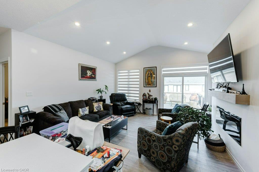 102 Livingston Drive, Tillsonburg, ON, N4G 0J3 - 13