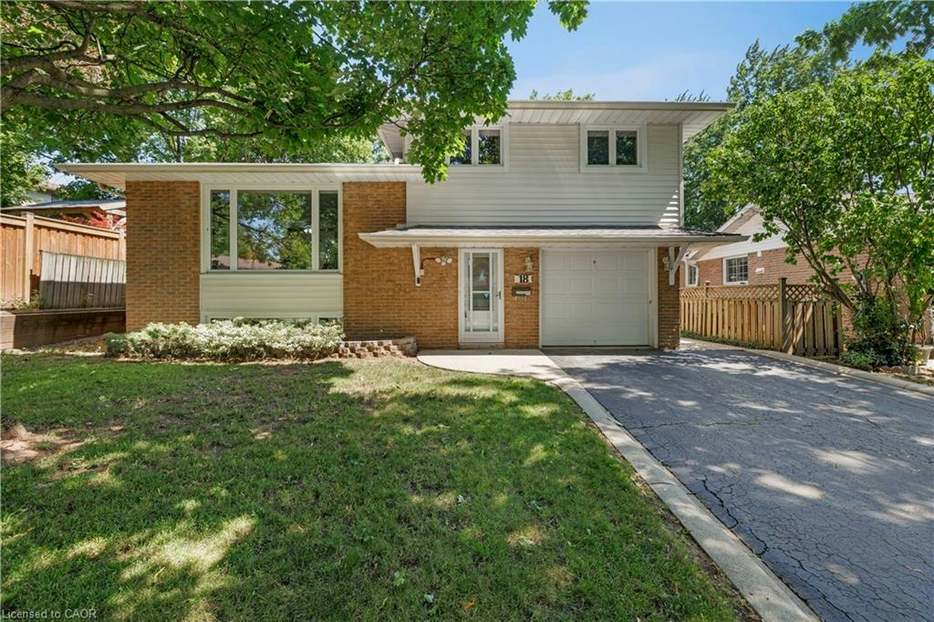 18 Osborne Crescent, Oakville, ON, L6H 1G1