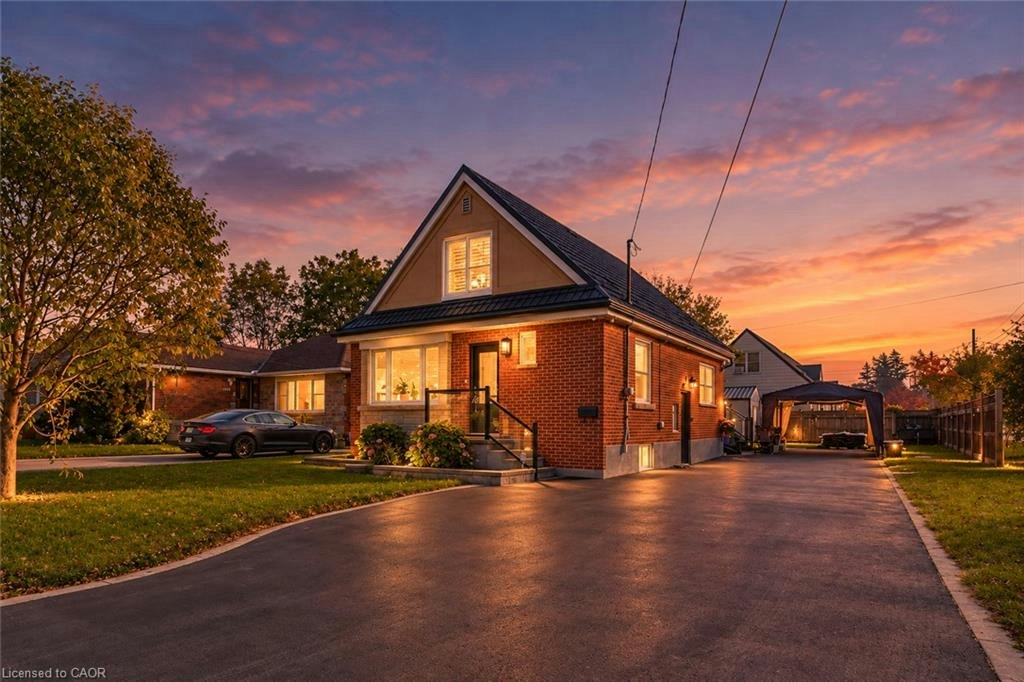 100 Montrose Avenue, Hamilton, ON, L8K 4Y7