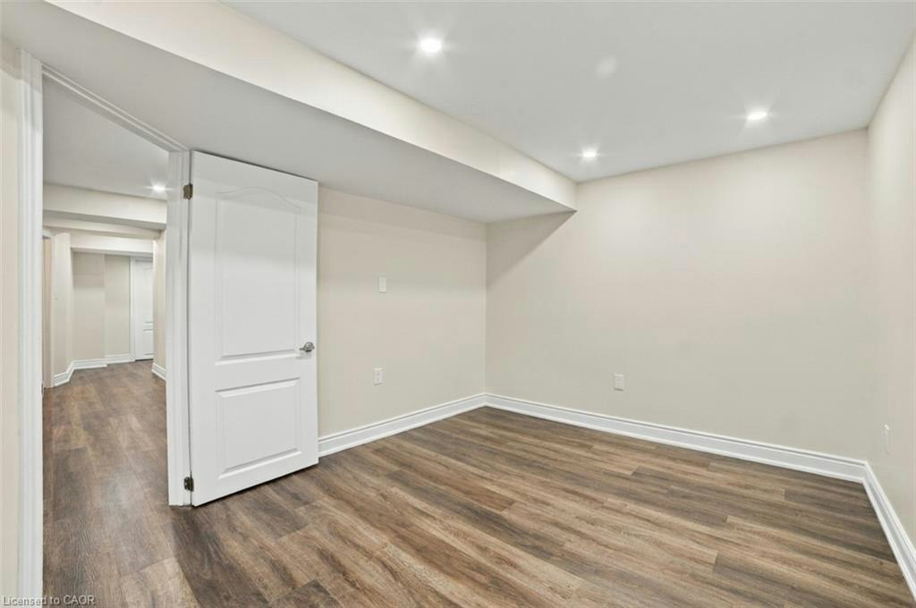 317 Jacqueline Boulevard, Hamilton, ON, L9B 2V7 - 9