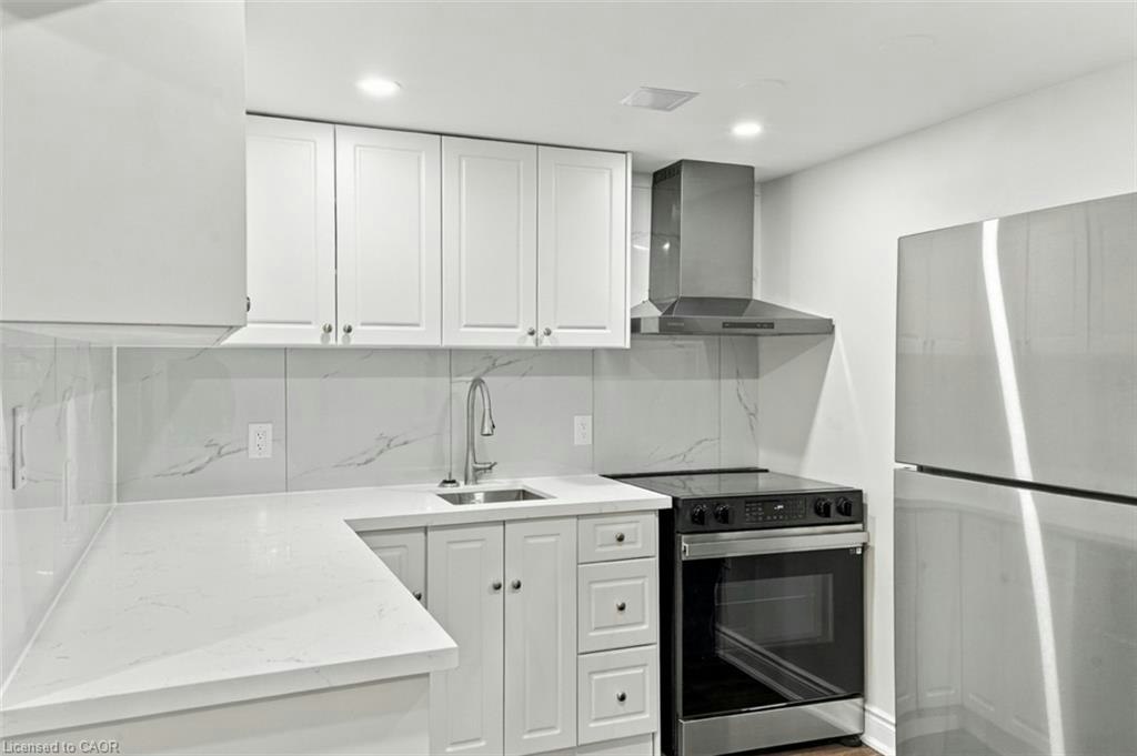 317 Jacqueline Boulevard, Hamilton, ON, L9B 2V7 - 8