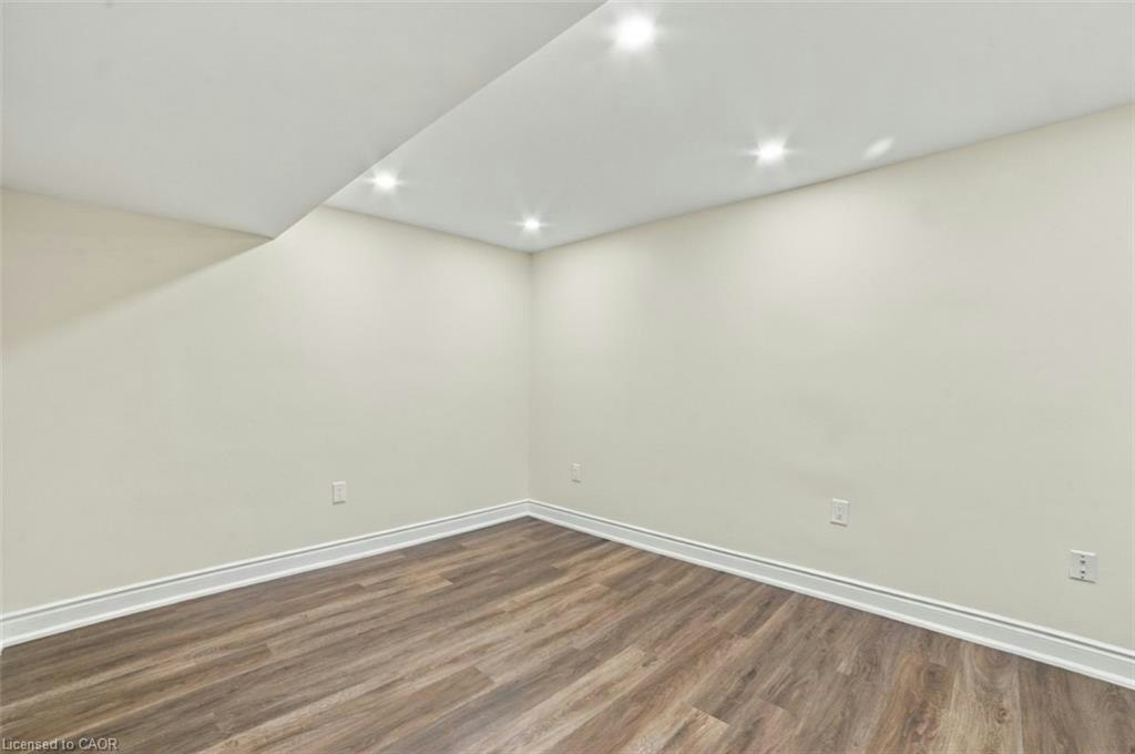317 Jacqueline Boulevard, Hamilton, ON, L9B 2V7 - 11