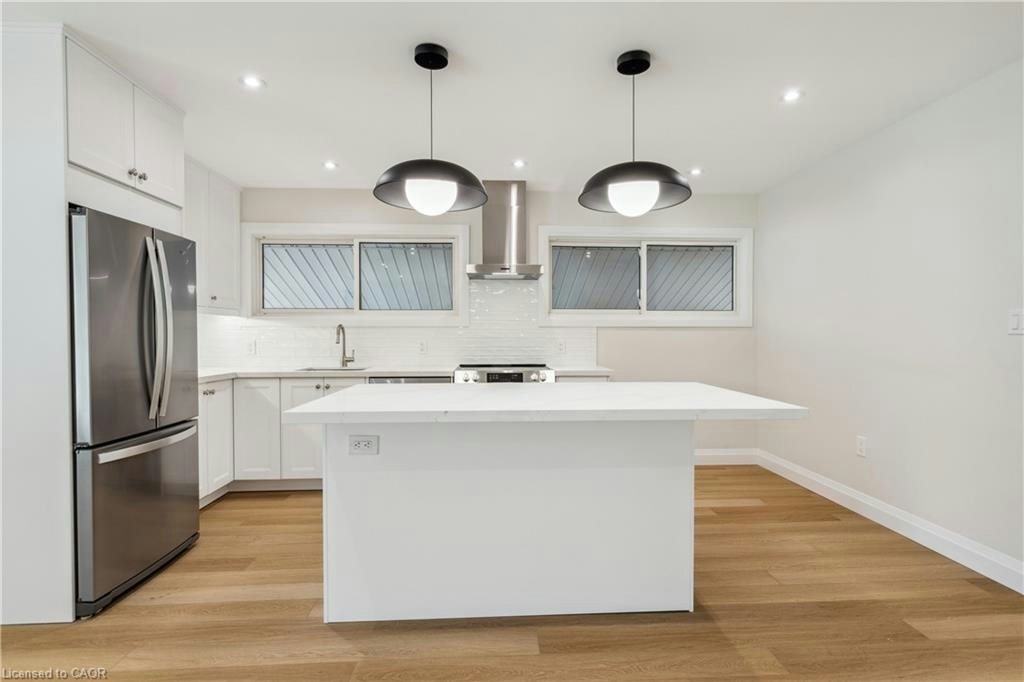 Main-121 Toby Crescent, Hamilton, ON, L8T 2N9 - 5