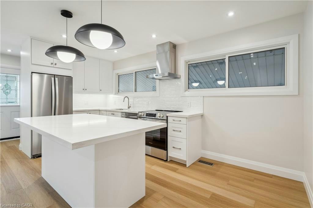Main-121 Toby Crescent, Hamilton, ON, L8T 2N9 - 2