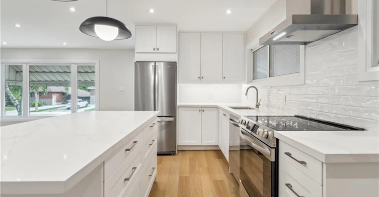 Main-121 Toby Crescent, Hamilton, ON, L8T 2N9 - 3