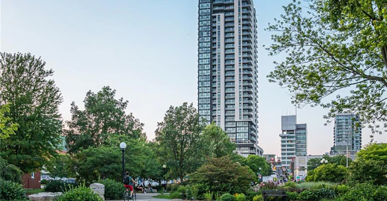 1806-60 Charles Street W, Kitchener, ON, N0G 0C9