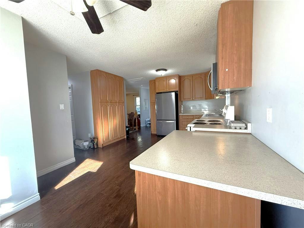 42 Southwood Court, Kitchener, ON, N2E 2H9 - 9