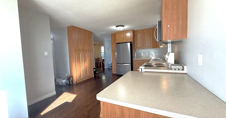 42 Southwood Court, Kitchener, ON, N2E 2H9 - 9