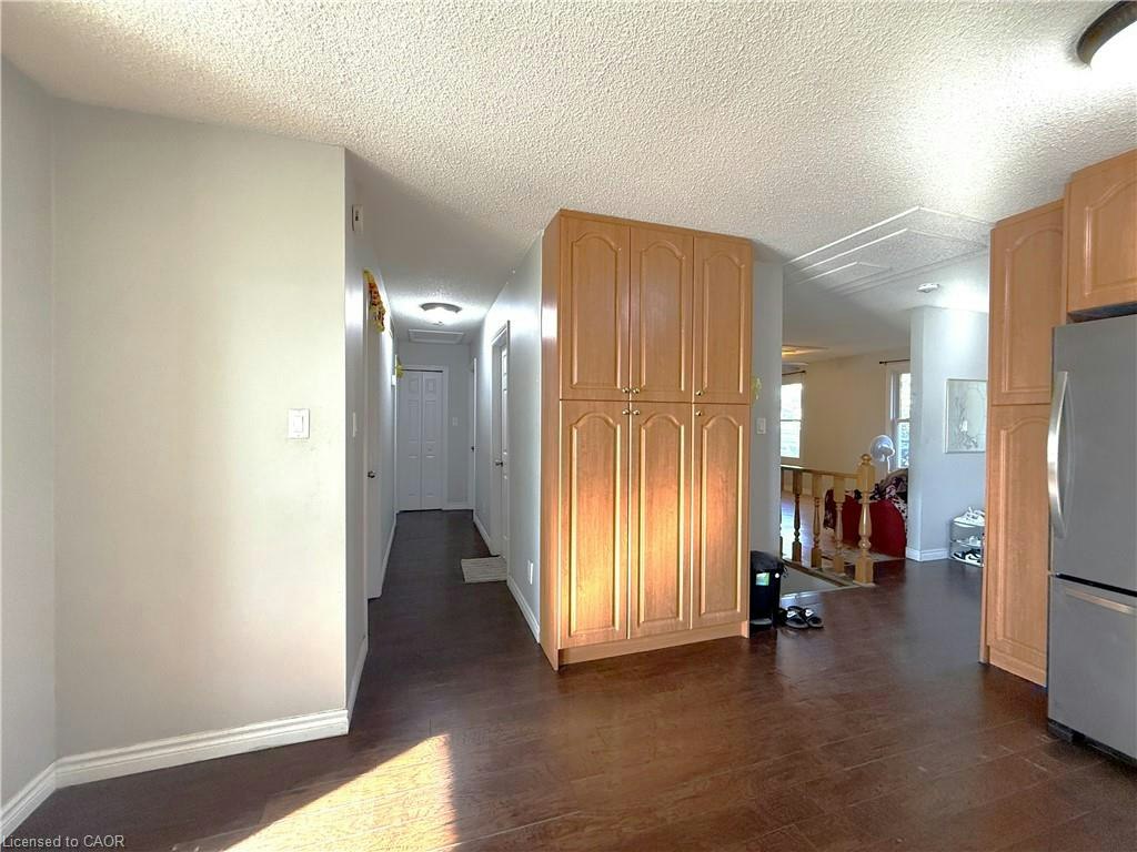 42 Southwood Court, Kitchener, ON, N2E 2H9 - 11
