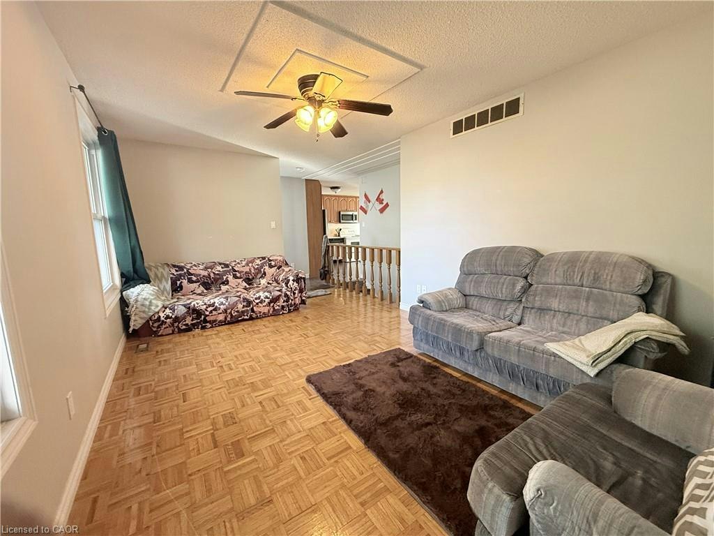 42 Southwood Court, Kitchener, ON, N2E 2H9 - 7