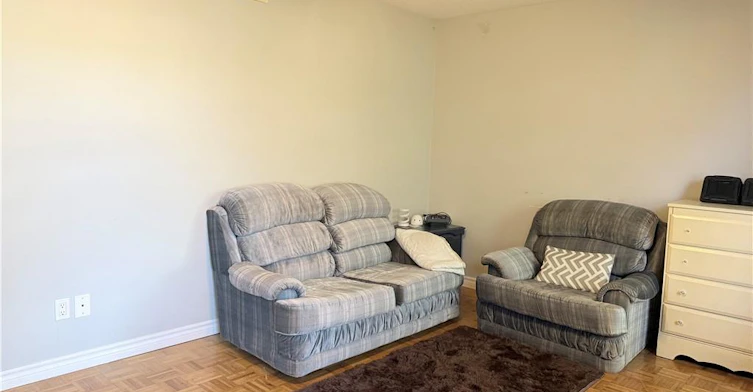 42 Southwood Court, Kitchener, ON, N2E 2H9 - 6