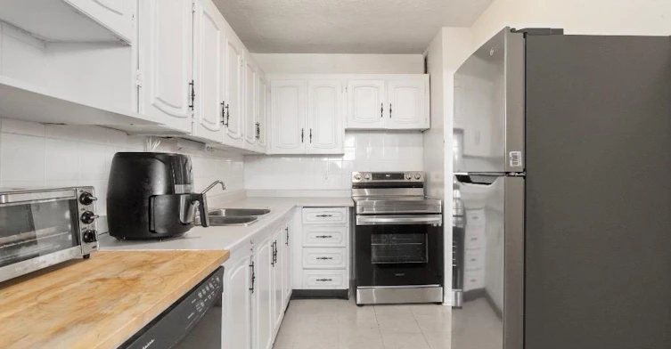 409-215 Glenridge Avenue, St. Catharines, ON, L2T 3J7 - 2