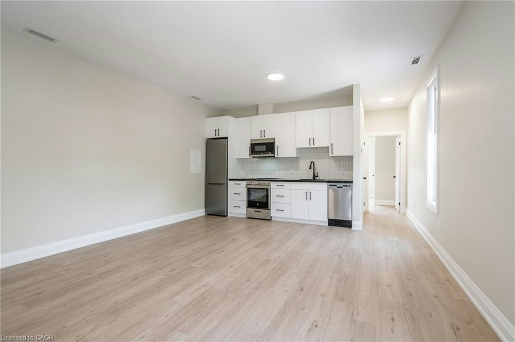 A-9 Munn Street, Hamilton, ON, L8V 1J8 - 2