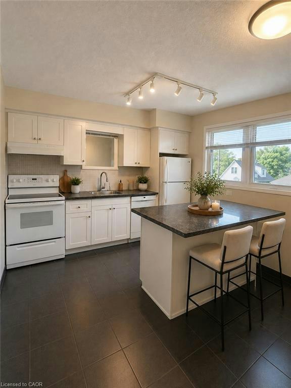 80A Maclennan Avenue, Hamilton, ON, L8V 1X6 - 8