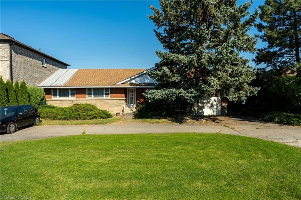 1023 North Service Road, Hamilton, ON, L8E 5C8