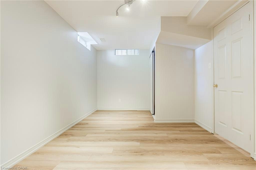 346 University Downs Crescent, Waterloo, ON, N2K 4A9 - 31
