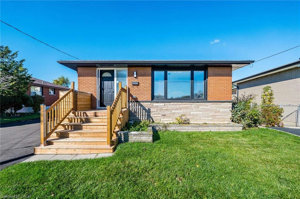 135 Nugent Drive, Hamilton, ON, L8H 2N3 - 3