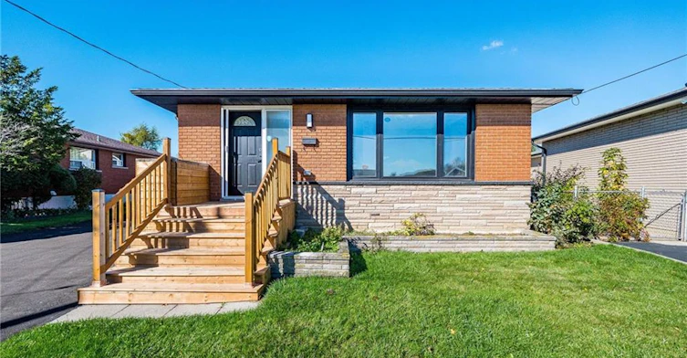 135 Nugent Drive, Hamilton, ON, L8H 2N3 - 3