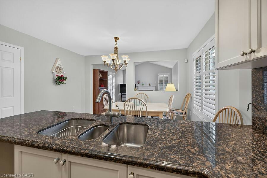 166 Toby Crescent, Hamilton, ON, L8T 2P2