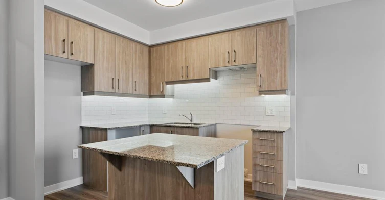 403-5002 King Street, Lincoln, ON, L3J 2J5 - 6