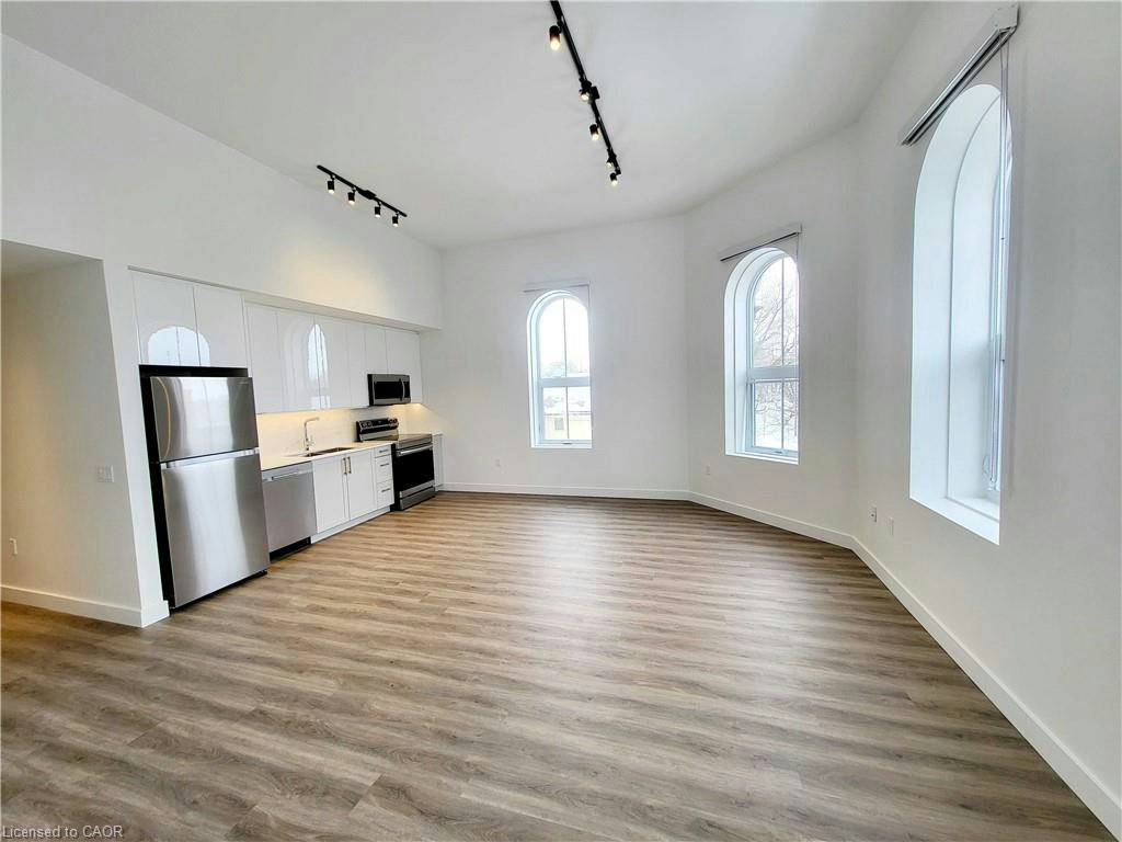 205 - STUDIO-75 Huron Street, Township of Wilmot, ON, N3A 1K1 - 2