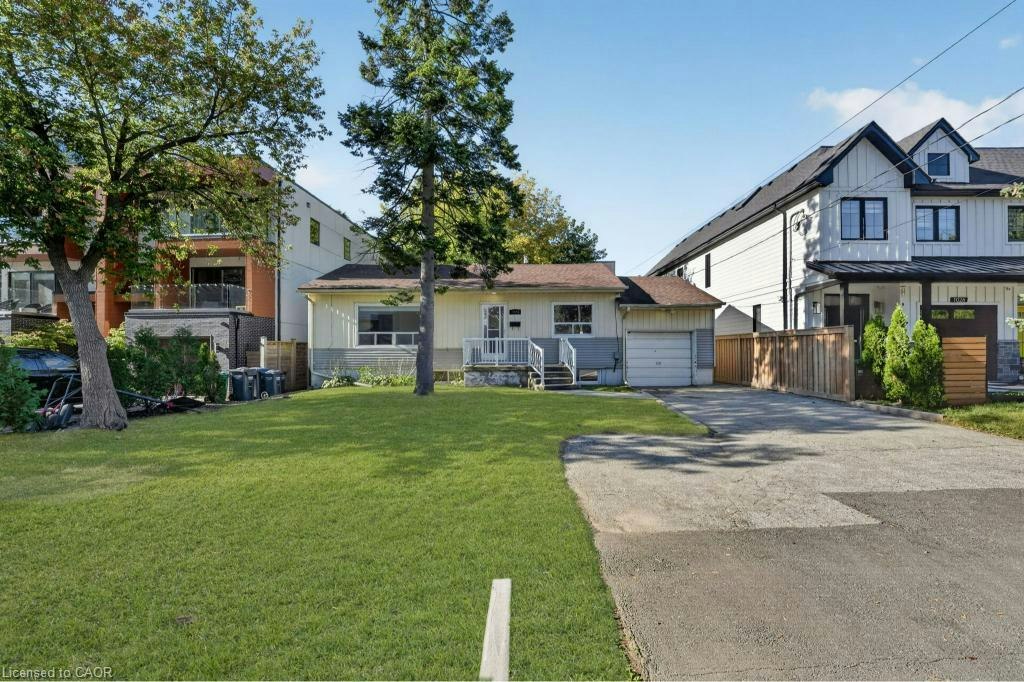 1024 Roosevelt Road, Mississauga, ON, L5G 3Y8