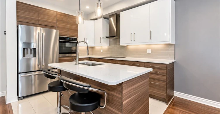 5321 Applegarth Drive, Burlington, ON, L7L 7E4 - 6