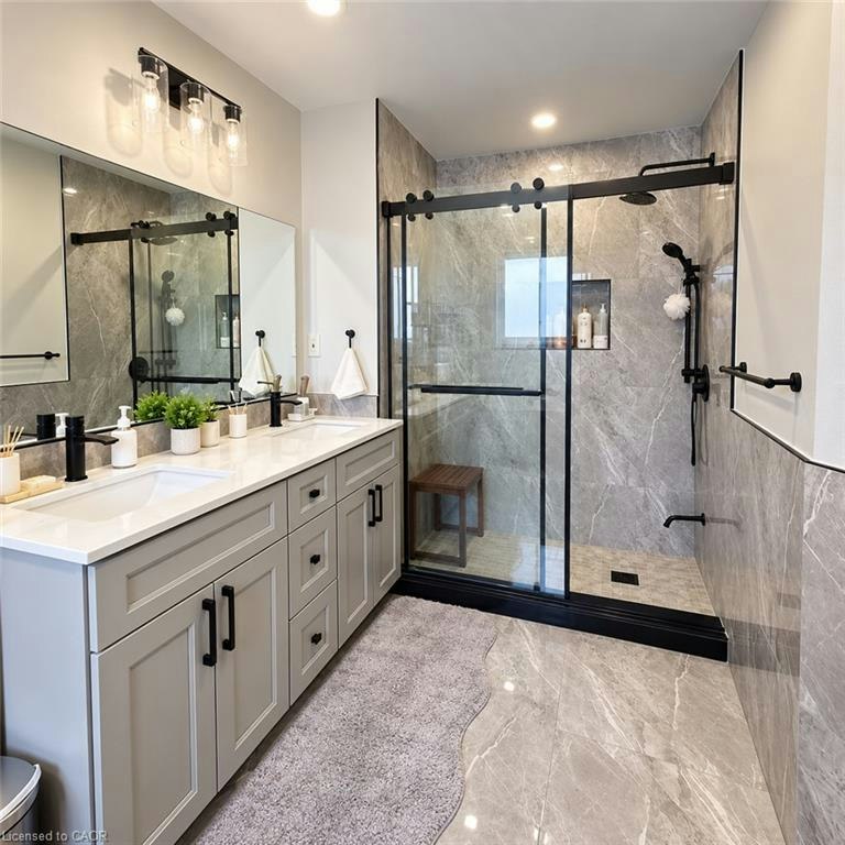 5321 Applegarth Drive, Burlington, ON, L7L 7E4 - 16