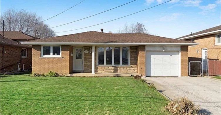 Upper-50 Limeridge Road W, Hamilton, ON, L9C 2V1