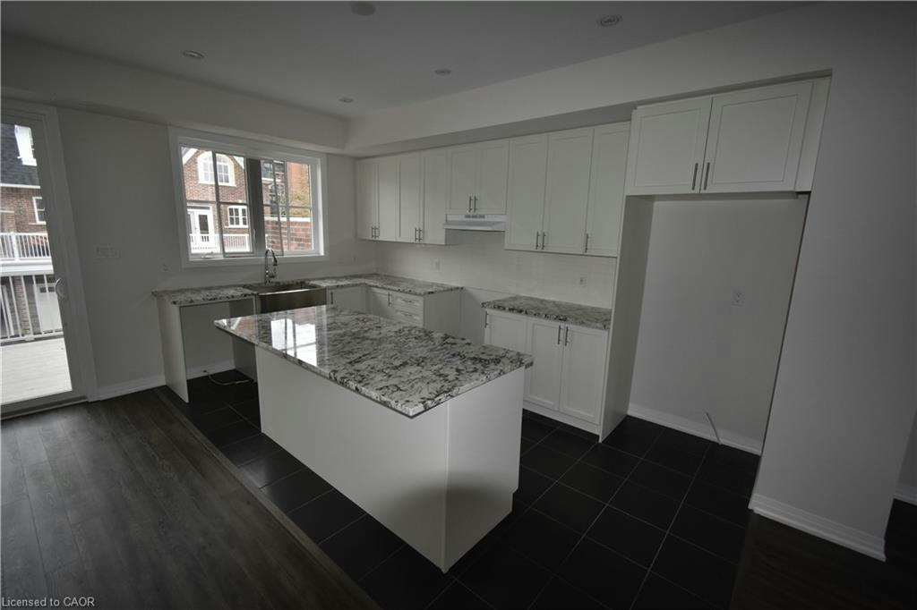 4-2362 New Street, Burlington, ON, L7R 1J6 - 4