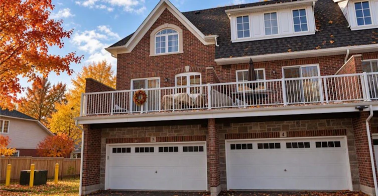 4-2362 New Street, Burlington, ON, L7R 1J6