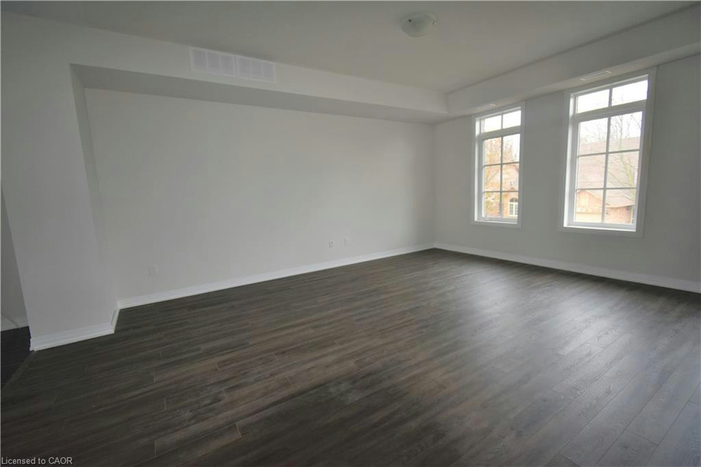 4-2362 New Street, Burlington, ON, L7R 1J6 - 2