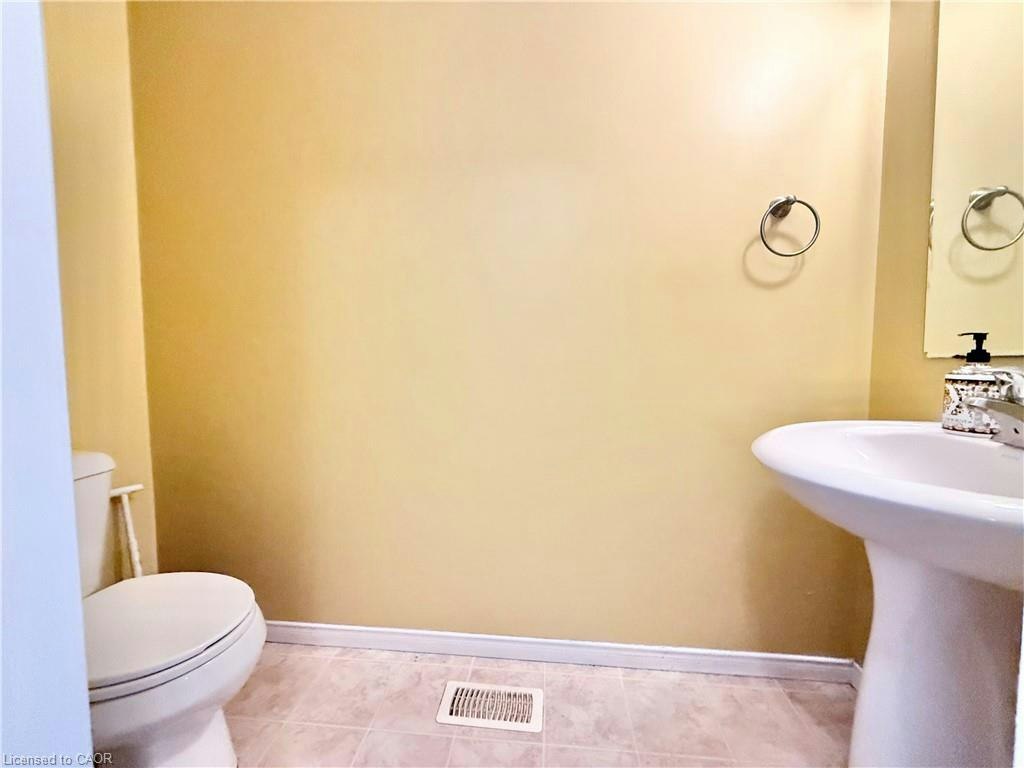 22 Madeleine Street, Kitchener, ON, N2R 1V5 - 5