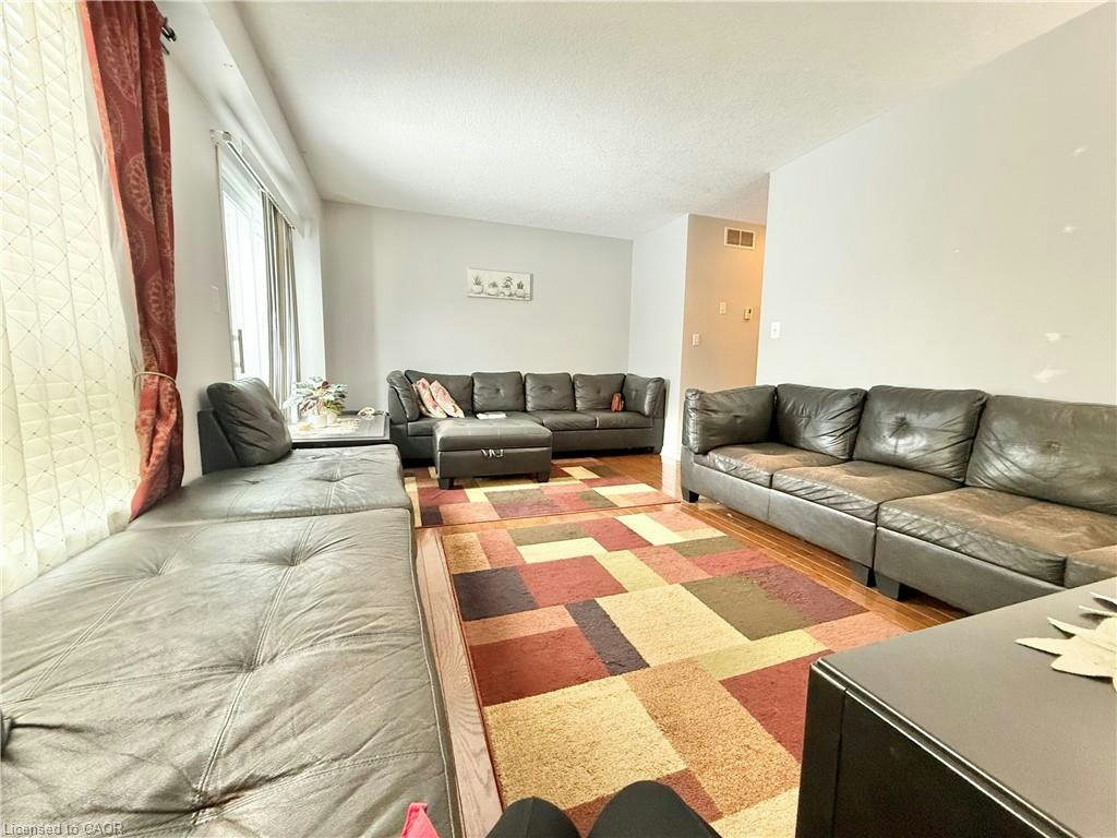 22 Madeleine Street, Kitchener, ON, N2R 1V5 - 8
