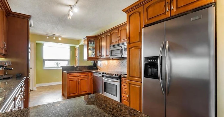 705-500 Green Road, Hamilton, ON, L8E 3M6 - 2