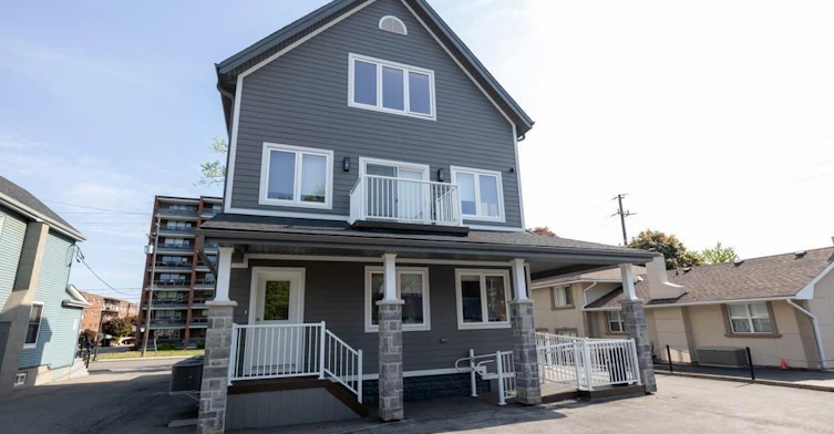 2-19 King Street W, Hamilton, ON, L8G 1H1 - 2
