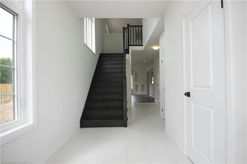 1 Dresser Lane, Hamilton, ON, L9K 0K1 - 3