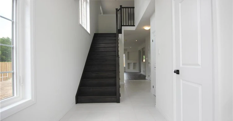 1 Dresser Lane, Hamilton, ON, L9K 0K1 - 3