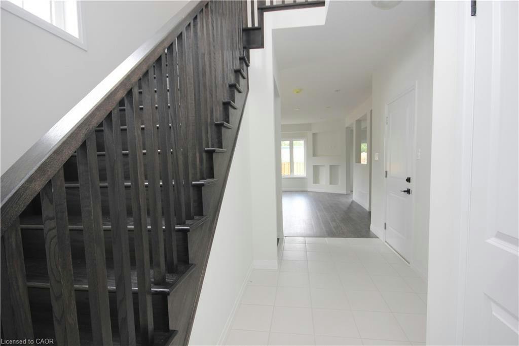 1 Dresser Lane, Hamilton, ON, L9K 0K1 - 4