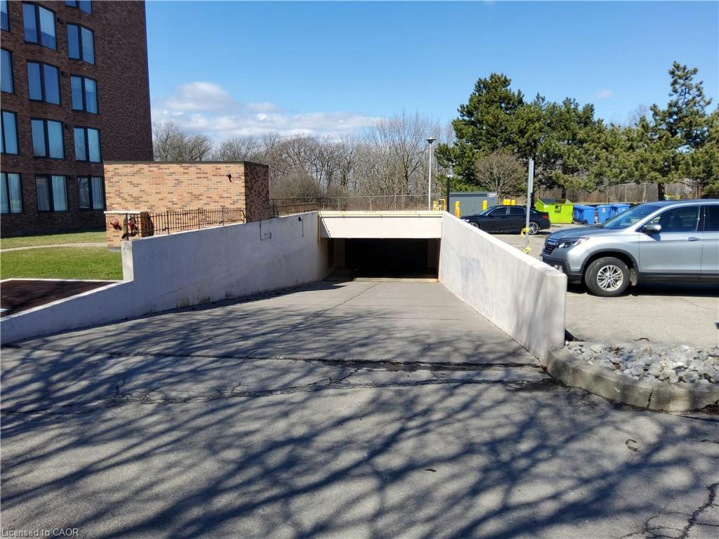 401-180 Limeridge Road W, Hamilton, ON, L9C 7H7 - 3